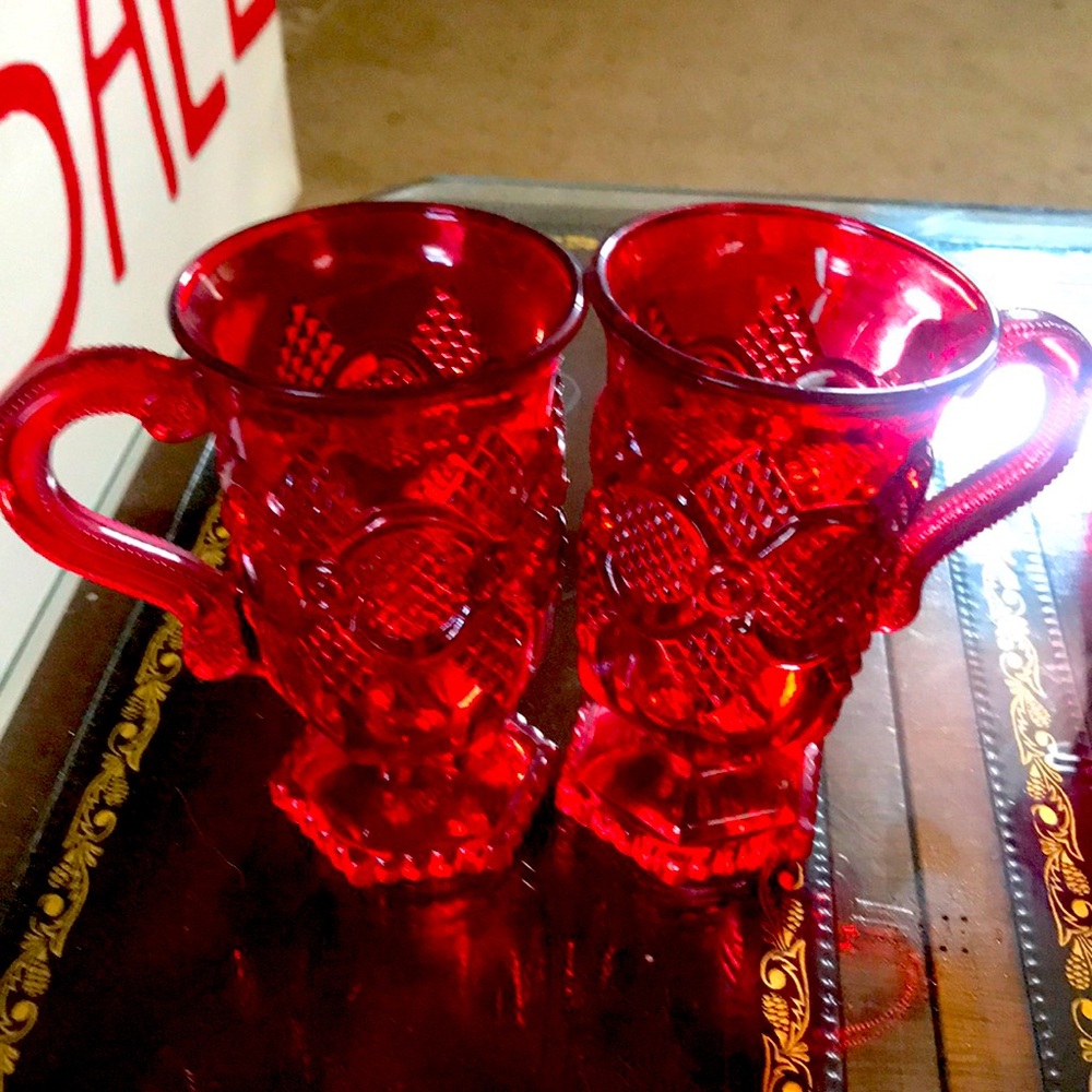 Vintage AvonCape Cod collection 1876 Red